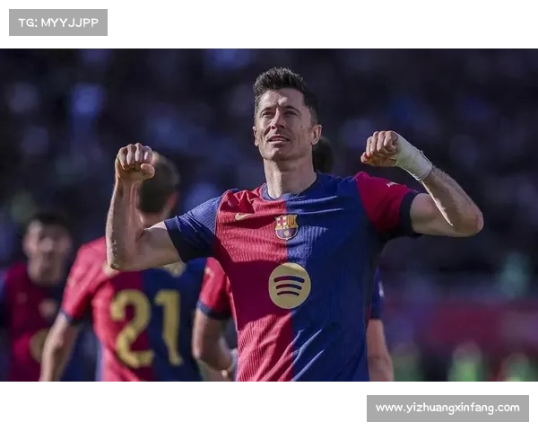 37岁莱万坚守主力位置老将拒退让巴萨锋线格局面临重新洗牌